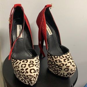 Steve Madden Deeny Animal Print Pumps